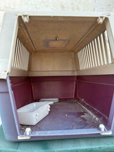 Photo of free Cat carrier, missing front grille (SE7 7HX) #2
