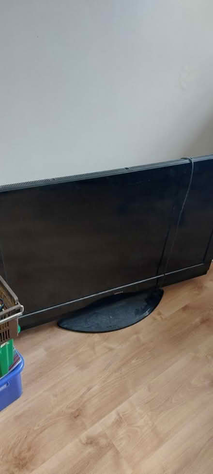 Photo of free Hitachi tv (weedon) #1