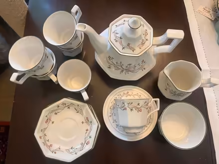 Photo of free Matching Tea Set (AL1) #1