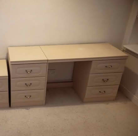 Photo of free Desk / Dressing table (Batford AL4) #1