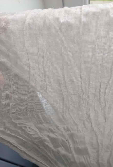 Photo of free Length of cream crinkle muslin (Sheet GU32) #3