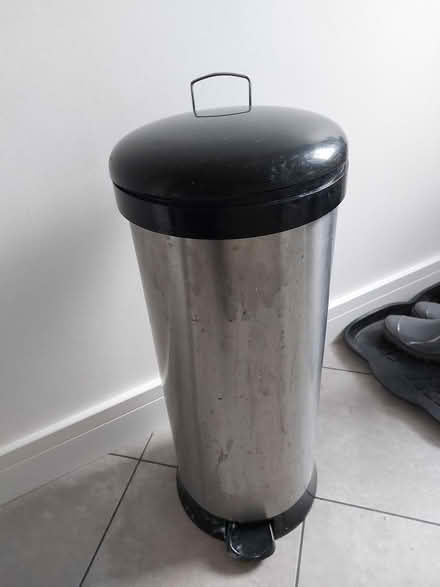 Photo of free Kitchen bin (Oadby LE2) #3