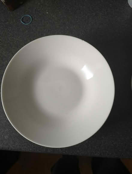 Photo of free Plates and bowls (Colliers Wood SW19) #2