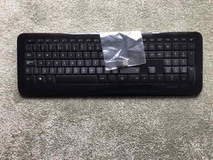Photo of free Wireless laptop/pc keyboard (Bracknell RG12) #1