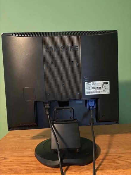 Photo of free 19” Samsung PC Monitor (Crystal) #2