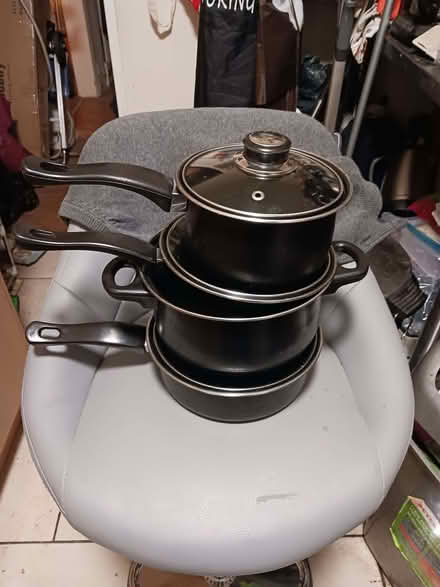 Photo of free saucepans (Parkfield WV4) #2