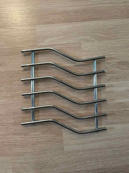 Photo of free Metal heat proof trivet (Walstead RH16) #1