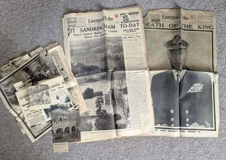 Photo of free Vintage Newspapers 1952 Death of King (Southport PR9) #1
