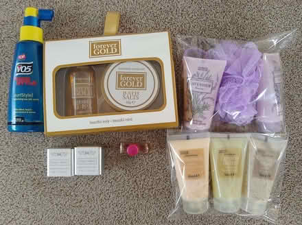 Photo of free Box of Miscellaneous odds & ends (Kenilworth CV8) #4