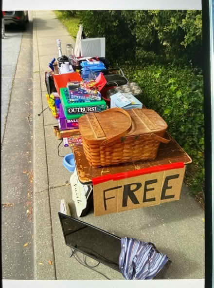 Photo of free electronics & household items (Pacifica) #2
