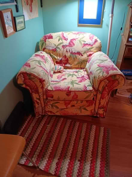 Photo of free Vintage rocking chair (North Shoreline) #1