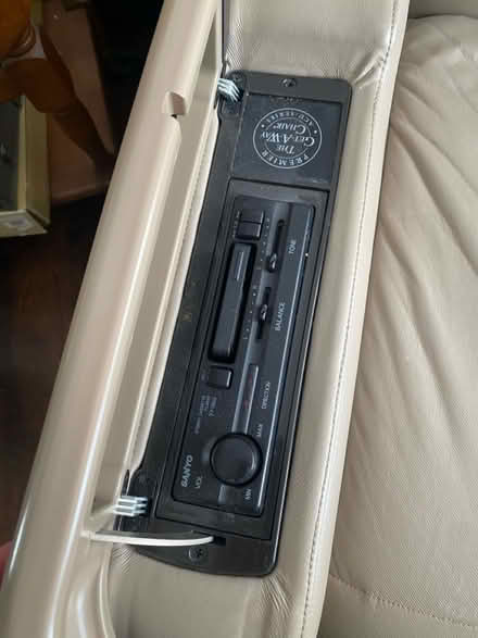 Photo of free Massage Chair (Devon and Arlington Hts Rds) #3