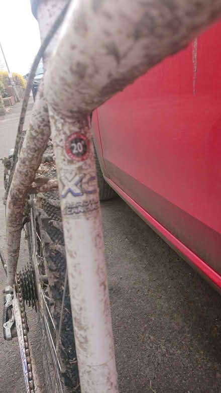 Photo of free Old adult bike halfords needs tlc (Nash Mills WD4) #2