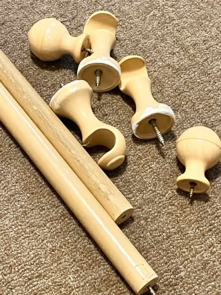 Photo of free Wooden curtain pole (TN38 west hill road) #2
