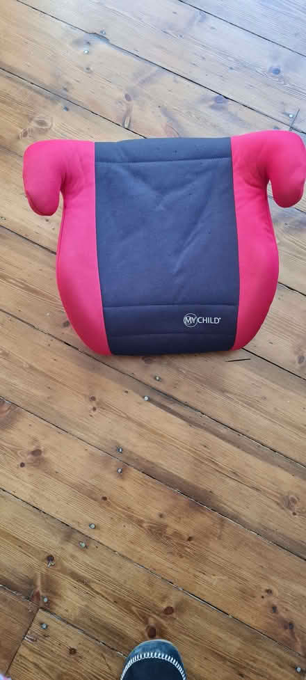 Photo of free Child booster seat (Portslade by Sea BN41) #1