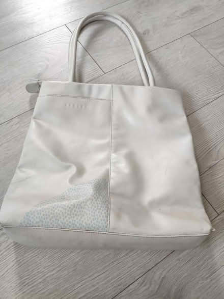 Photo of free Badley shoulder Bag (W7) #1