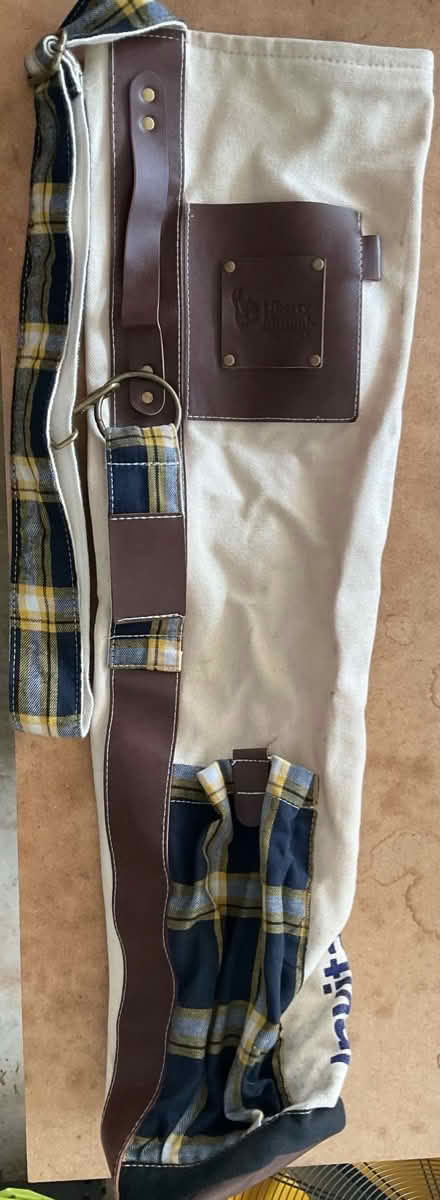 Photo of free Par-3 Golf Bag (S. Leesburg near Banshee Reeks) #1