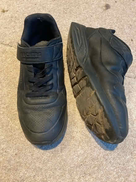 Photo of free Sketchers trainers (Moortown LS6) #1