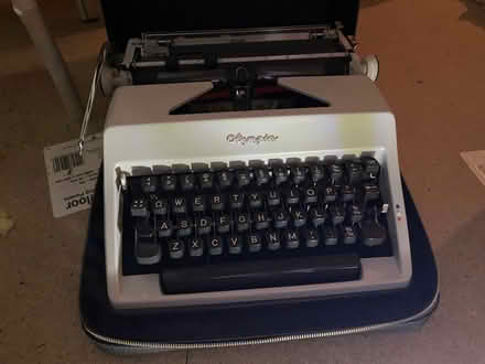 Photo of free Olympia portable manual typewriter (Sevenoaks TN13) #1
