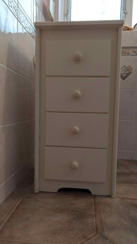 Photo of free Bath/bedroom small chest of dwawers (TS5 Acklam) #2