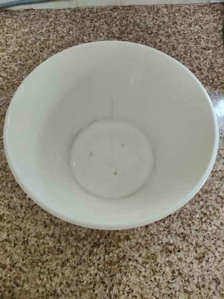 Photo of free 23cm diameter mixing bowl (Jericho OX2) #1