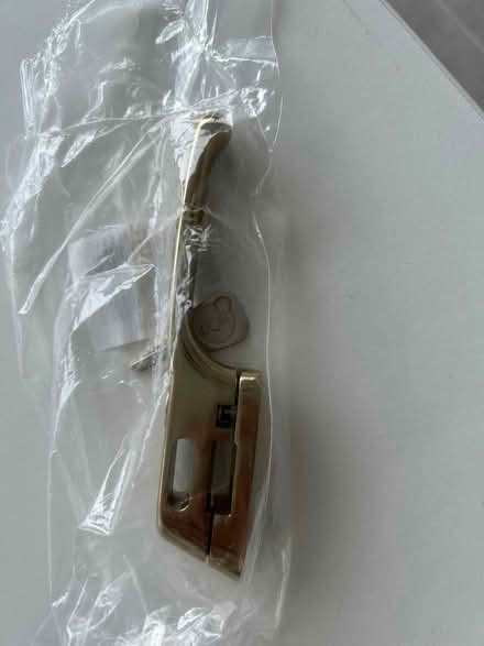 Photo of free Gold locking window handle brand new (IP1) #2