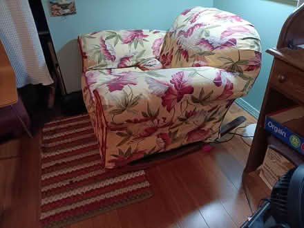 Photo of free Vintage rocking chair (North Shoreline) #4