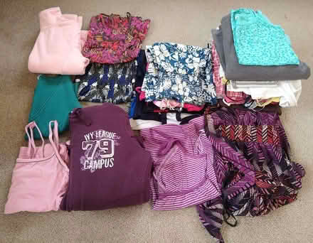 Photo of free Box of Miscellaneous odds & ends (Kenilworth CV8) #2