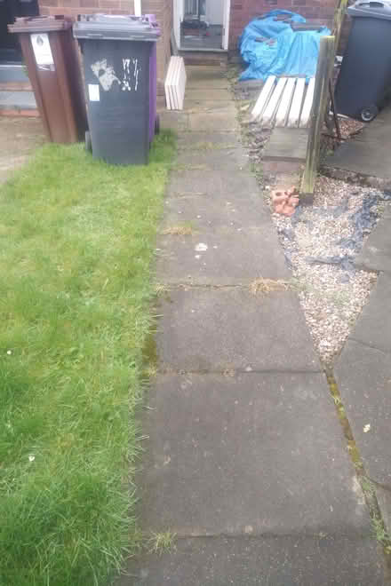 Photo of free 3' x 2' heavy slabs (Rakegate Estate WV10) #1
