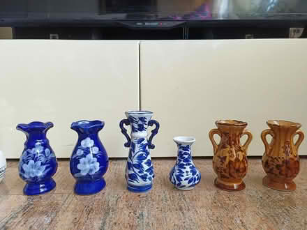 Photo of free Small figurines and vases (670522) #2