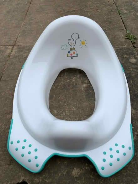 Photo of free Toilet seat for toddlers (GU12) #1