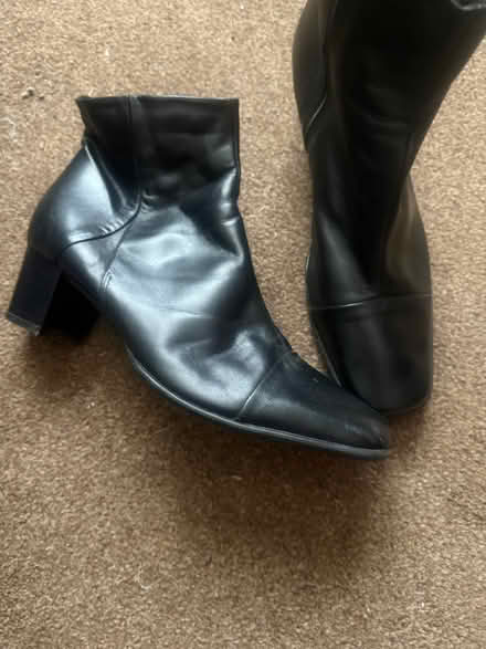 Photo of free Ladies boots &shoes (DE24) #4