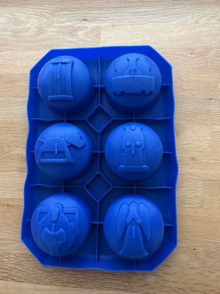 Photo of free Dr Who silicone muffin tray (Toddington) #2