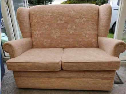 Photo of free Cottage suite + recliner (BB4 Newchurch) #3