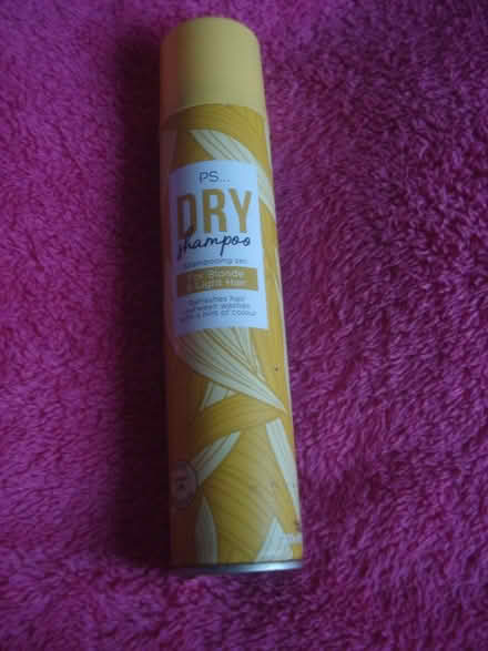 Photo of free Dry shampoo for blonde/light hair (Barming ME16) #1