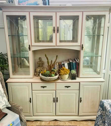 Photo of free Contemporary Dresser (Hothfield Kent) #1