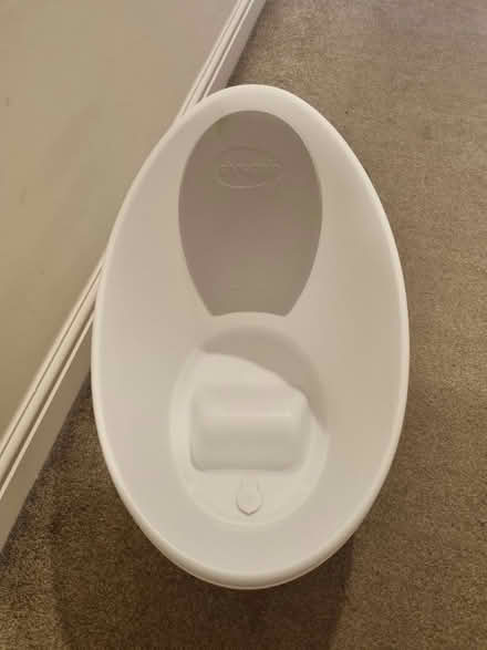 Photo of free Newborn Baby Things- dummies, bath (Cressington, Liverpool - L19) #3