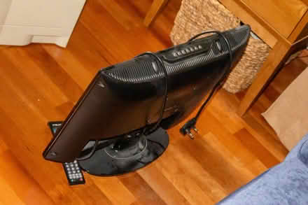 Photo of free Flatscreen TV [Matsui] (Westcotes LE3) #2