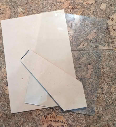 Photo of free A4 sheet glass and frame back board (Malvern Link Top WR14) #1