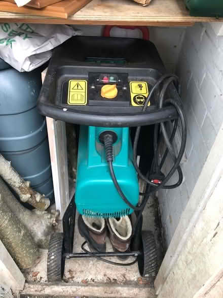 Photo of free Garden shredder - faulty (BN3 5JP) #1