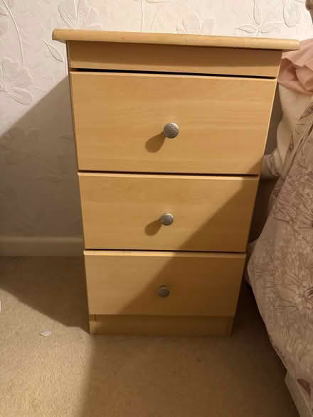 Photo of free 2 bedside tables (Lu32t) #1