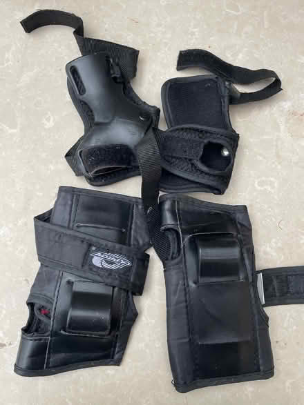 Photo of free roller blades with wrist guards (W3, Acton) #1