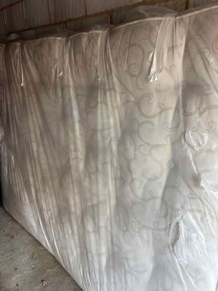 Photo of free King size mattress good condition (Verwood BH31) #1