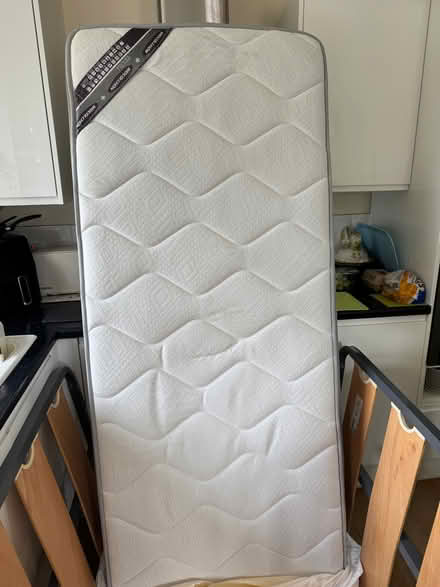 Photo of free 2 single beds (Saughall village CH1) #1