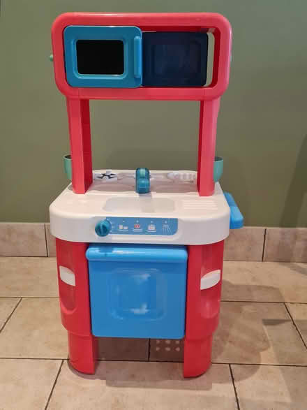 Photo of free Child's play kitchen (Killester, Dublin 5) #2