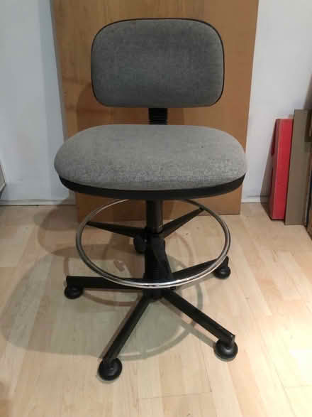 Photo of free Desk chair (Southborough) #1