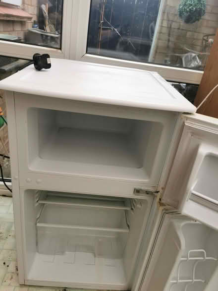 Photo of free Fridge freezer size 33hx19x20inch (Brickhill MK41) #2