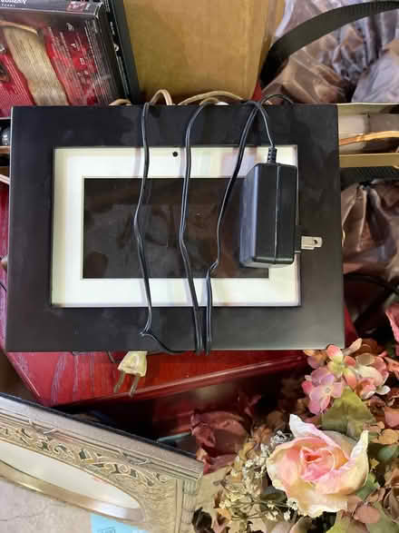 Photo of free Digital picture frame (East Cobb) #1