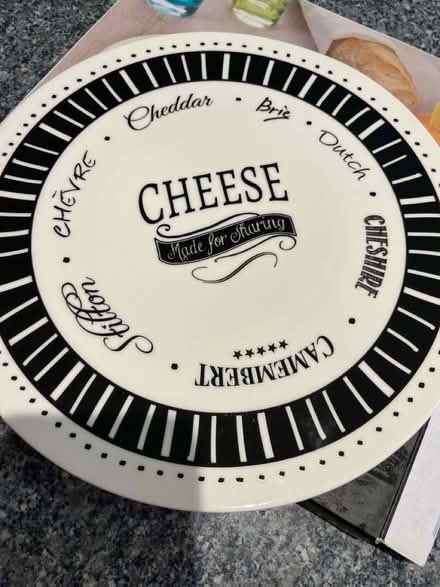 Photo of free Porcelain cheese plate (RG30 Tilehurst) #2