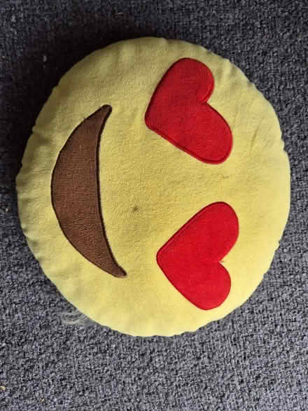 Photo of free Love Emoji Cushion (Clerwood EH12) #3